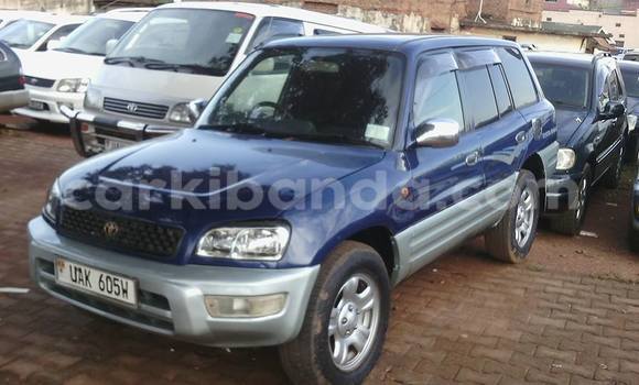 Gura Yakoze Toyota RAV4 Blue Imodoka i Arua mu Uganda Gura Yakoze Toyota RAV4 Blue Imodoka i Arua mu Uganda
