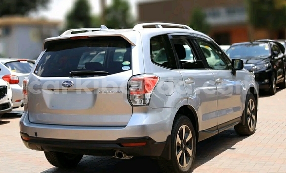 Nunua Ilio tumika Subaru Forester Fedha Gari ndani ya Kampala nchini Uganda Nunua Ilio tumika Subaru Forester Fedha Gari ndani ya Kampala nchini Uganda