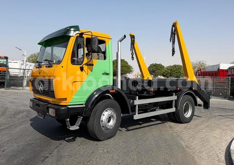Big with watermark mercedes benz 1622 uganda import dubai 26374