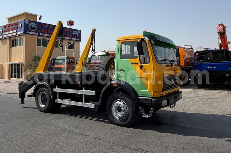 Big with watermark mercedes benz 1622 uganda import dubai 26374