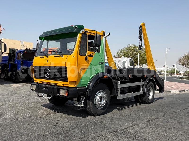 Big with watermark mercedes benz 1622 uganda import dubai 26374
