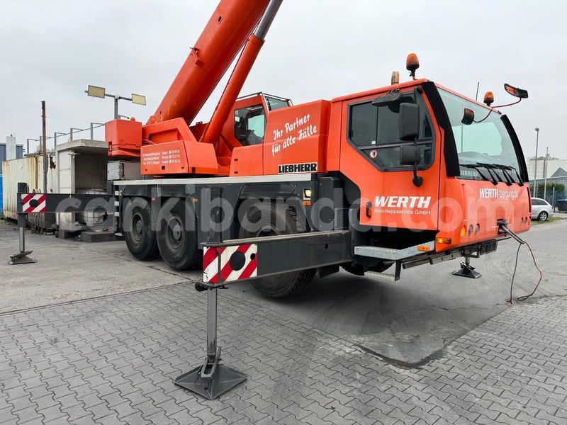 Big with watermark komatsu d31s uganda import dubai 26376