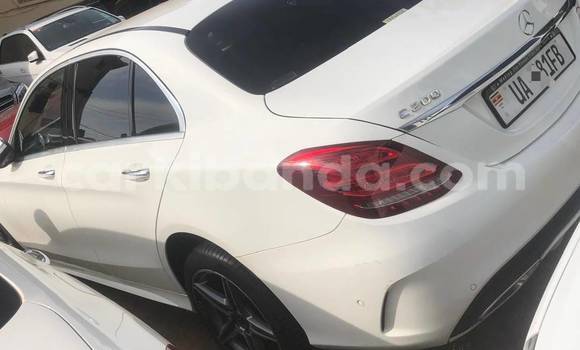 Acheter Neuf Voiture Mercedes‒Benz C–Class Blanc à Kampala, Ouganda Acheter Neuf Voiture Mercedes‒Benz C–Class Blanc à Kampala, Ouganda