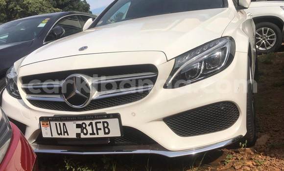 Acheter Neuf Voiture Mercedes‒Benz C–Class Blanc à Kampala, Ouganda Acheter Neuf Voiture Mercedes‒Benz C–Class Blanc à Kampala, Ouganda