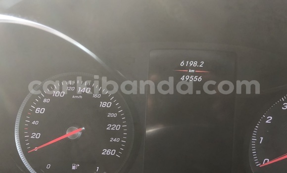 Acheter Neuf Voiture Mercedes‒Benz C–Class Blanc à Kampala, Ouganda Acheter Neuf Voiture Mercedes‒Benz C–Class Blanc à Kampala, Ouganda
