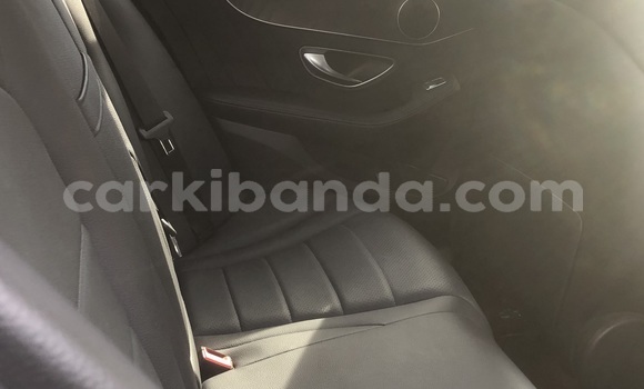Acheter Neuf Voiture Mercedes‒Benz C–Class Blanc à Kampala, Ouganda Acheter Neuf Voiture Mercedes‒Benz C–Class Blanc à Kampala, Ouganda