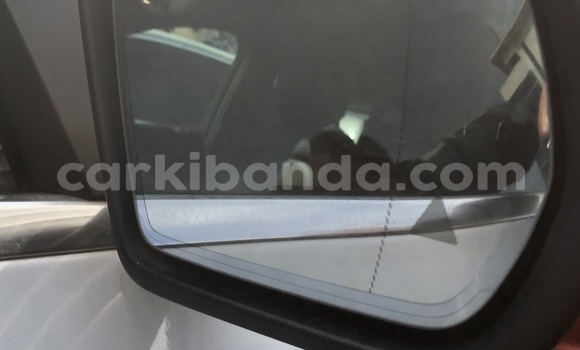 Acheter Neuf Voiture Mercedes‒Benz C–Class Blanc à Kampala, Ouganda Acheter Neuf Voiture Mercedes‒Benz C–Class Blanc à Kampala, Ouganda