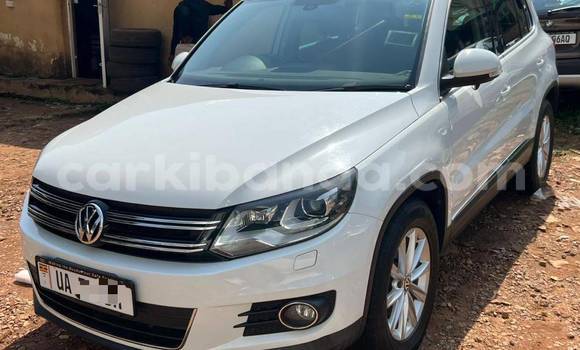 Acheter Neuf Voiture Volkswagen Tiguan Blanc à Kampala, Ouganda Acheter Neuf Voiture Volkswagen Tiguan Blanc à Kampala, Ouganda