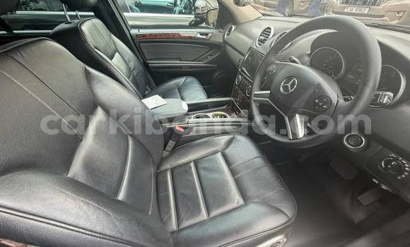 Acheter Neuf Voiture Mercedes‒Benz M–Class Noir à Kampala, Ouganda Acheter Neuf Voiture Mercedes‒Benz M–Class Noir à Kampala, Ouganda