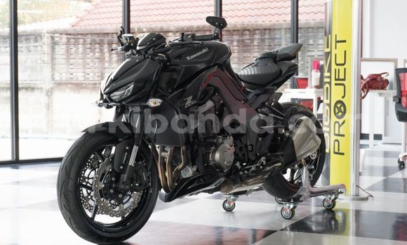 Nunua Ilio tumika Kawasaki Z 1000 Nyeusi Bike ndani ya Kampala nchini Uganda Nunua Ilio tumika Kawasaki Z 1000 Nyeusi Bike ndani ya Kampala nchini Uganda