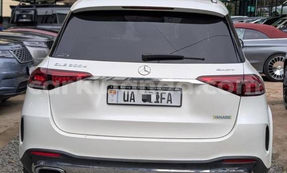 Acheter Neuf Voiture Mercedes‒Benz GLE Blanc à Kampala, Ouganda Acheter Neuf Voiture Mercedes‒Benz GLE Blanc à Kampala, Ouganda