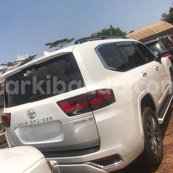 Big with watermark toyota land cruiser uganda kampala 26415