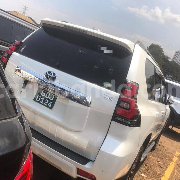 Big with watermark toyota land cruiser uganda kampala 26415