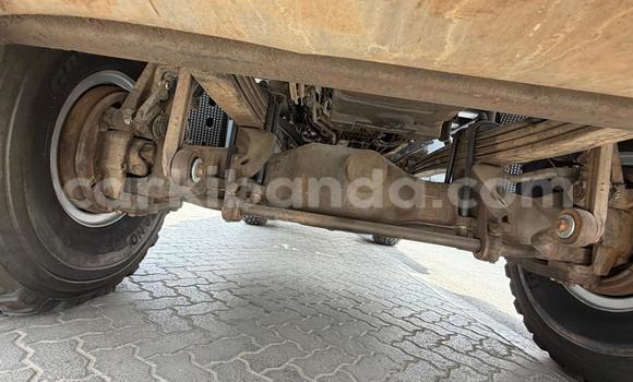 Nunua Imported Mercedes‒Benz Tipper Nyeupe Lori ndani ya Import - Dubai nchini Uganda Nunua Imported Mercedes‒Benz Tipper Nyeupe Lori ndani ya Import - Dubai nchini Uganda