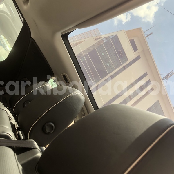 Big with watermark land rover discovery uganda kampala 26429