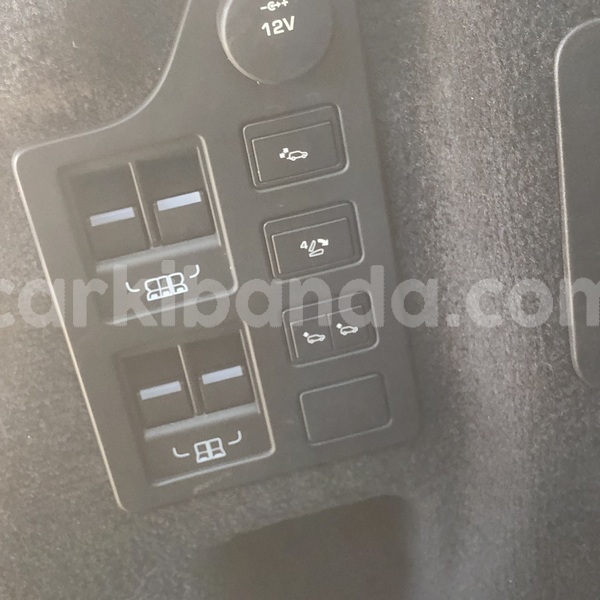 Big with watermark land rover discovery uganda kampala 26429