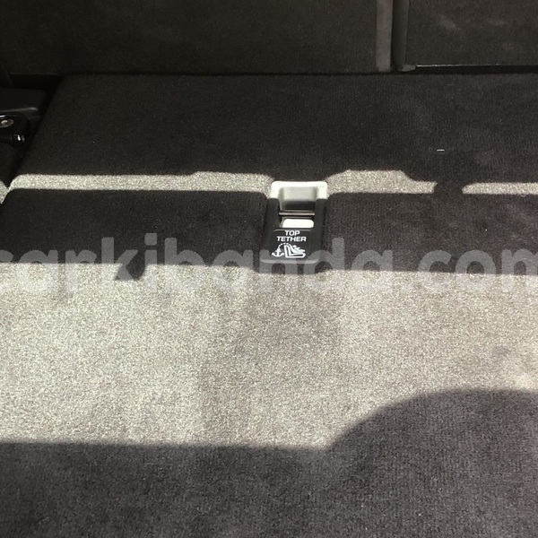 Big with watermark land rover discovery uganda kampala 26429