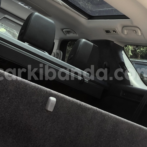 Big with watermark land rover discovery uganda kampala 26429