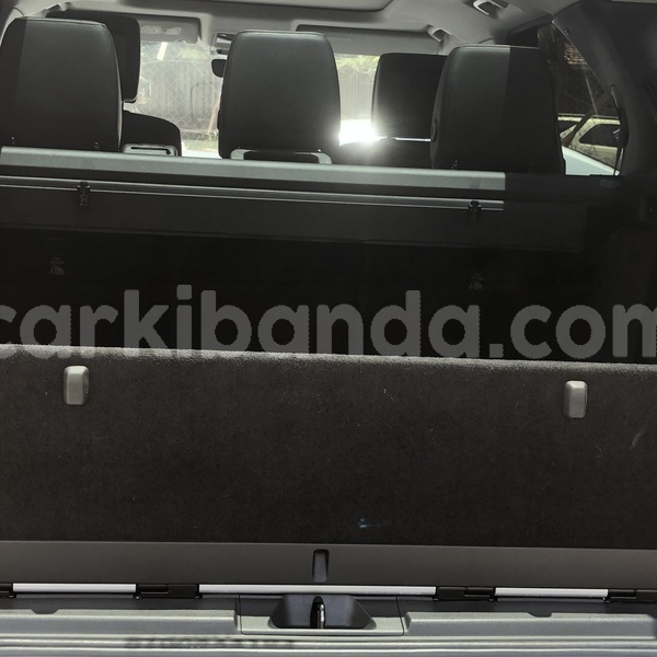 Big with watermark land rover discovery uganda kampala 26429