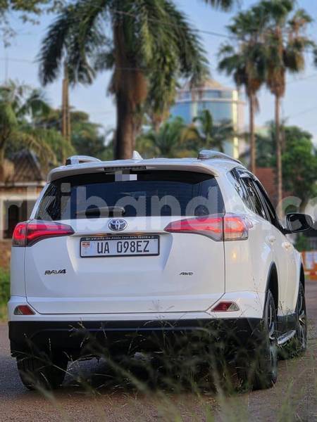 Big with watermark toyota rav4 uganda kampala 26443