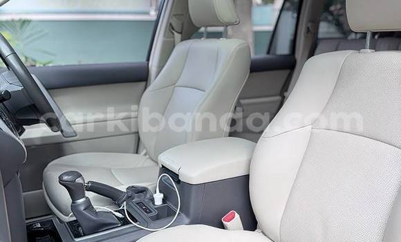 Gura Nshya Toyota Land Cruiser Prado White Imodoka i Kampala mu Uganda Gura Nshya Toyota Land Cruiser Prado White Imodoka i Kampala mu Uganda