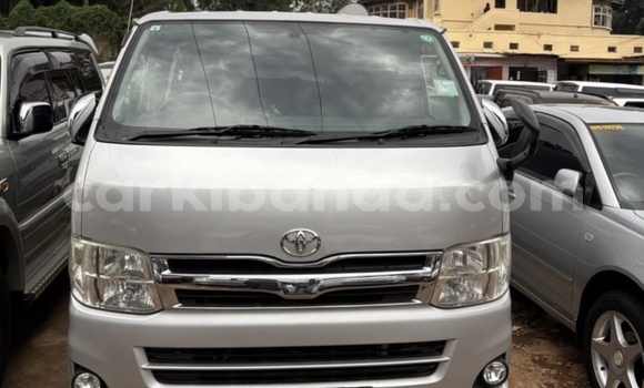 Acheter Neuf Voiture Toyota Hiace Gris à Kampala, Ouganda Acheter Neuf Voiture Toyota Hiace Gris à Kampala, Ouganda