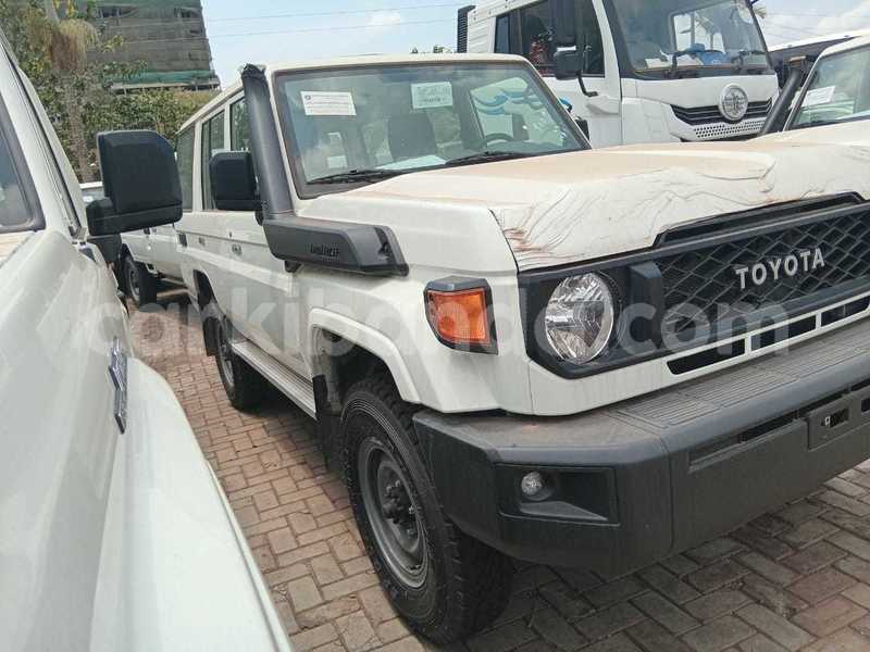 Big with watermark toyota land cruiser uganda kampala 26466