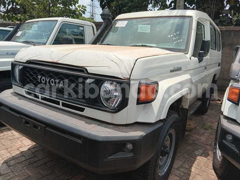 Big with watermark toyota land cruiser uganda kampala 26466