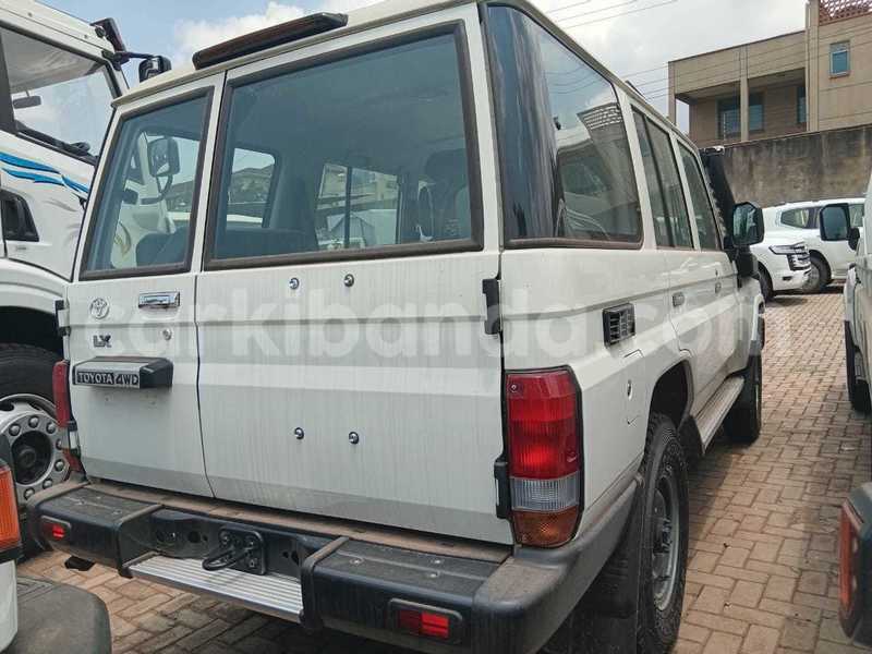 Big with watermark toyota land cruiser uganda kampala 26466