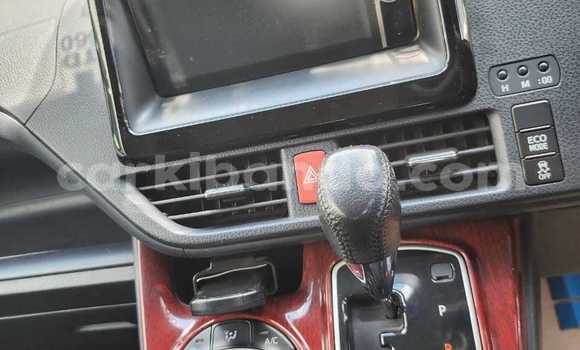 Gura Nshya Toyota Noah Black Imodoka i Kampala mu Uganda Gura Nshya Toyota Noah Black Imodoka i Kampala mu Uganda