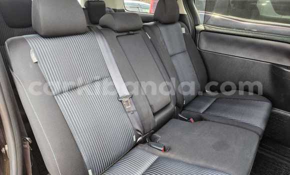 Gura Nshya Toyota Noah Black Imodoka i Kampala mu Uganda Gura Nshya Toyota Noah Black Imodoka i Kampala mu Uganda