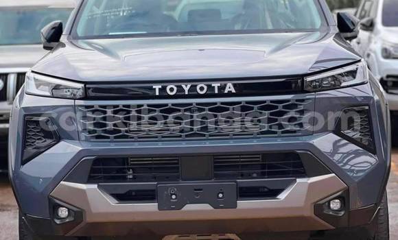 Gura Nshya Toyota Land Cruiser Other Imodoka i Kampala mu Uganda Gura Nshya Toyota Land Cruiser Other Imodoka i Kampala mu Uganda