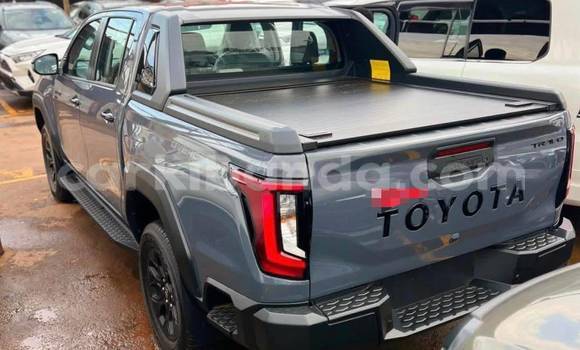 Gura Nshya Toyota Land Cruiser Other Imodoka i Kampala mu Uganda Gura Nshya Toyota Land Cruiser Other Imodoka i Kampala mu Uganda