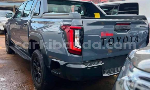 Gura Nshya Toyota Land Cruiser Other Imodoka i Kampala mu Uganda Gura Nshya Toyota Land Cruiser Other Imodoka i Kampala mu Uganda
