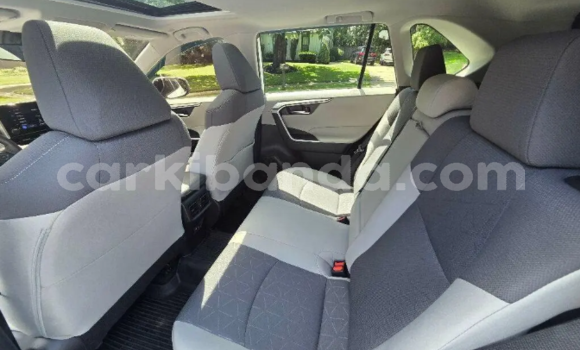 Gura Yakoze Toyota RAV4 White Imodoka i Arua mu Uganda Gura Yakoze Toyota RAV4 White Imodoka i Arua mu Uganda