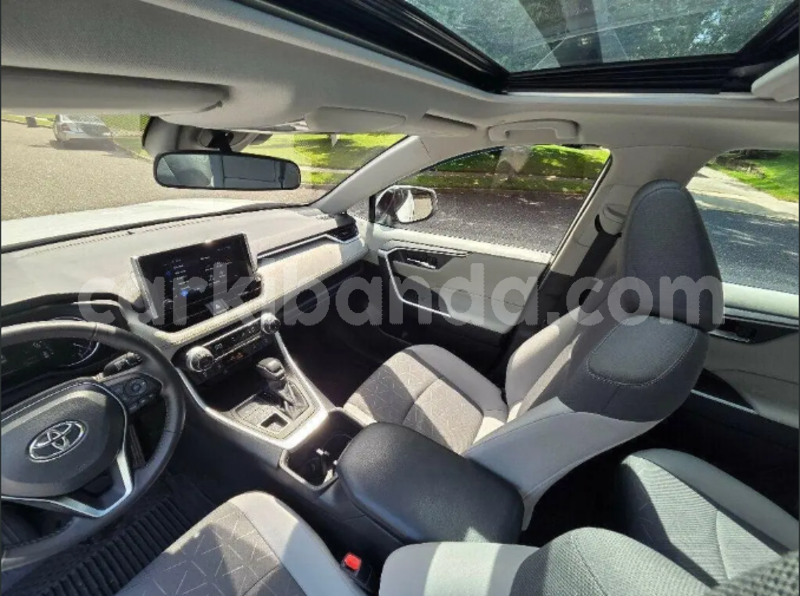 Big with watermark toyota rav4 uganda arua 26480