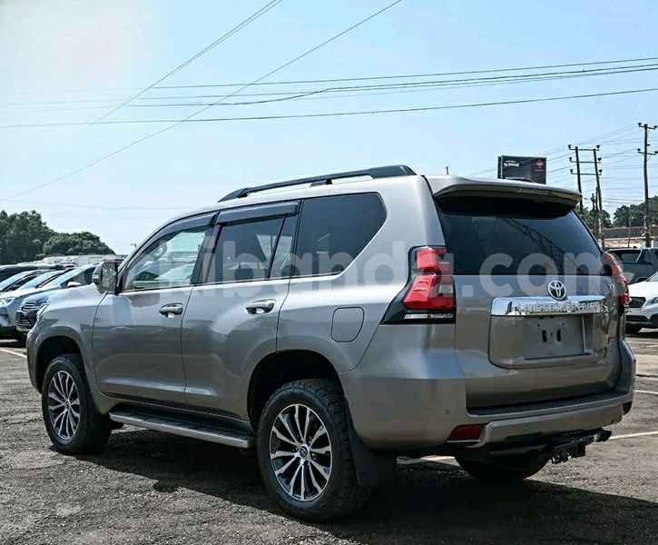 Big with watermark toyota prado uganda kampala 26482