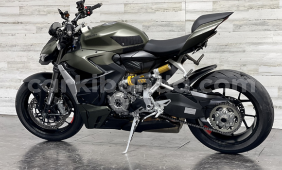 Gura Yakoze Ducati Streetfighter Brown Bike i Adjumani mu Northern Gura Yakoze Ducati Streetfighter Brown Bike i Adjumani mu Northern