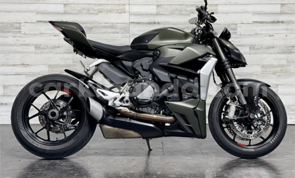 Gura Yakoze Ducati Streetfighter Brown Bike i Adjumani mu Northern Gura Yakoze Ducati Streetfighter Brown Bike i Adjumani mu Northern