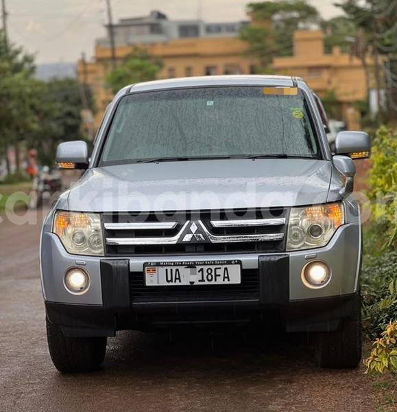 Big with watermark mitsubishi pajero uganda kampala 26492