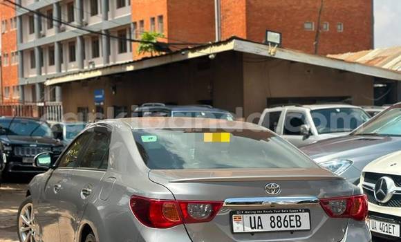 Gura Nshya Toyota Mark X Other Imodoka i Kampala mu Uganda Gura Nshya Toyota Mark X Other Imodoka i Kampala mu Uganda