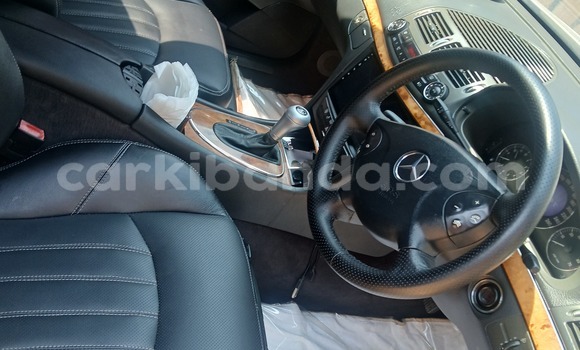 Buy Used Mercedes‒Benz E–Class Silver Car in Kampala in Uganda Buy Used Mercedes‒Benz E–Class Silver Car in Kampala in Uganda