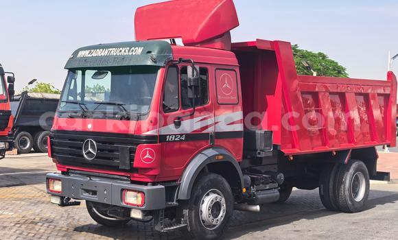 Nunua Imported Mercedes‒Benz 1824 Nyekundu Lori ndani ya Import - Dubai nchini Uganda Nunua Imported Mercedes‒Benz 1824 Nyekundu Lori ndani ya Import - Dubai nchini Uganda