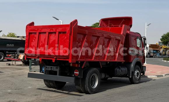 Nunua Imported Mercedes‒Benz 1824 Nyekundu Lori ndani ya Import - Dubai nchini Uganda Nunua Imported Mercedes‒Benz 1824 Nyekundu Lori ndani ya Import - Dubai nchini Uganda