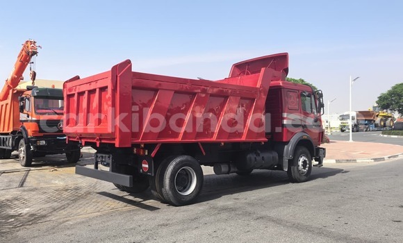 Nunua Imported Mercedes‒Benz 1824 Nyekundu Lori ndani ya Import - Dubai nchini Uganda Nunua Imported Mercedes‒Benz 1824 Nyekundu Lori ndani ya Import - Dubai nchini Uganda