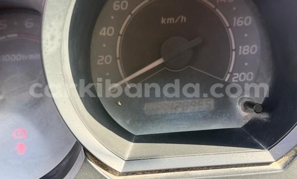 Nunua Imported Toyota Hilux Nyeupe Gari ndani ya Import - Dubai nchini Uganda Nunua Imported Toyota Hilux Nyeupe Gari ndani ya Import - Dubai nchini Uganda