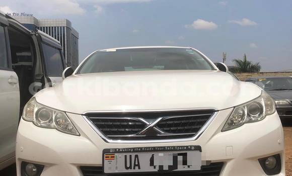 Acheter Neuf Voiture Toyota Mark X Blanc à Kampala, Ouganda