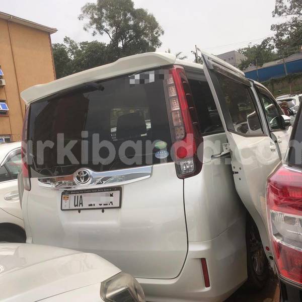 Big with watermark toyota noah uganda kampala 26531