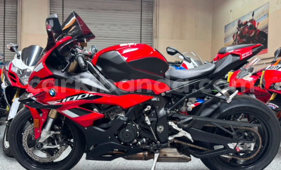 Acheter Occasion Moto BMW S 1000 Rouge à Kalangala, Central Acheter Occasion Moto BMW S 1000 Rouge à Kalangala, Central