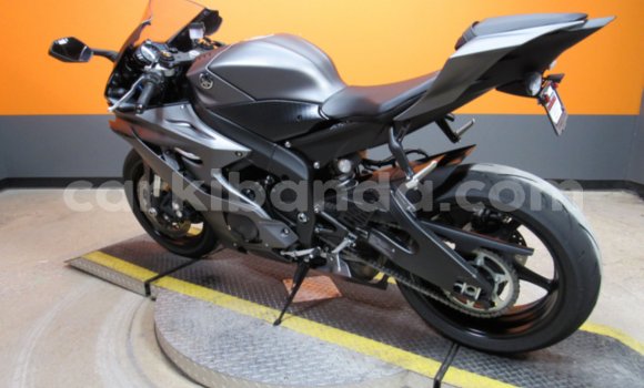 Acheter Occasion Moto Yamaha YZF Gris à Bugembe, Est Acheter Occasion Moto Yamaha YZF Gris à Bugembe, Est